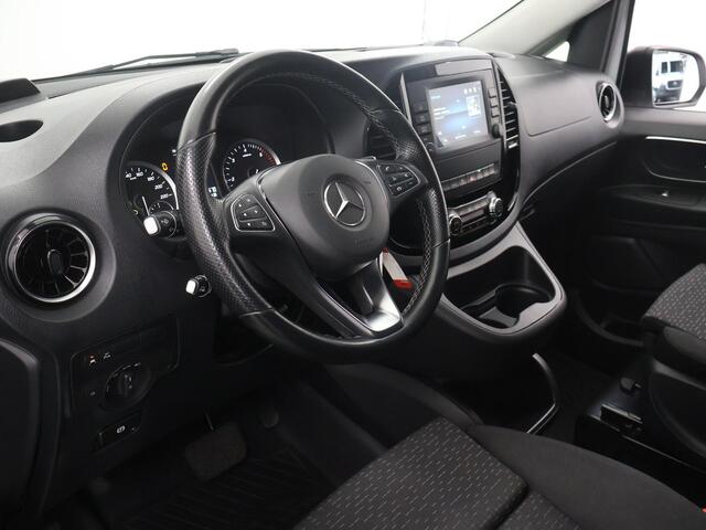 Mercedes-Benz VITO 116 CDI | AUT. | L1 | INRICHTING LAADRUIMTE | DISTRONIC PLUS | LED KOPLAMPEN | TREKHAAK | ZIJRUIT | CLIMATE CONTROL | 2-ZITS | STOELVERWARMING | CERTIFIED