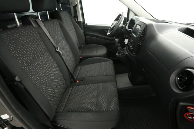 Mercedes-Benz VITO CDI Lang 140PK | Airco | Camera | Trekhaak | 3 Zits | Carplay | Navi