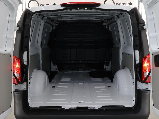 Mercedes-Benz VITO eVito 112 Bestelwagen L2 66 kWh | Navigatie | Achterdeuren | Schuifdeur links | Achteruitrijcamera | DC-lader 80 kW | Dodehoekassistent |