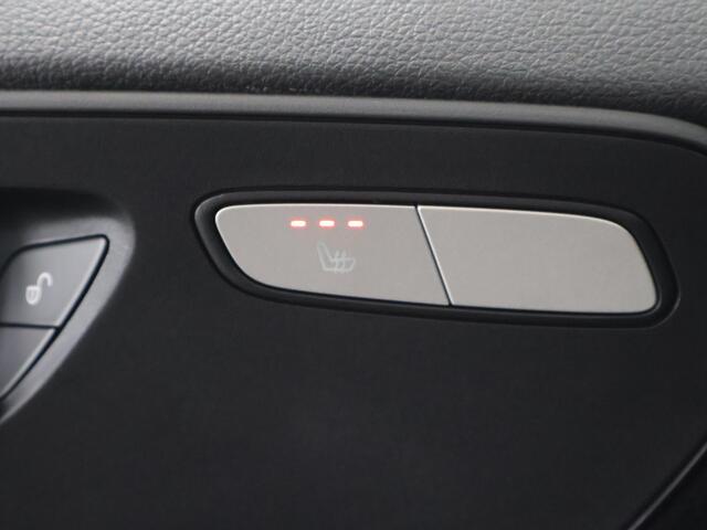 Mercedes-Benz VITO eVito 112 Bestelwagen L2 66 kWh | Navigatie | Achterdeuren | Schuifdeur links | Achteruitrijcamera | DC-lader 80 kW | Dodehoekassistent |