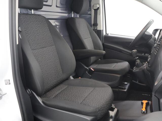 Mercedes-Benz VITO 116 CDI | L2 Lang | Airco | Parkeercamera | Trekhaak | 2-zits | Navigatie