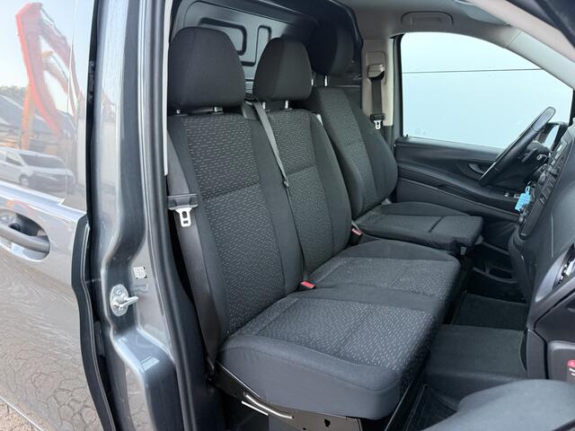 Mercedes-Benz VITO 114 1.9 CDI Automaat L2H1 Climate Control Cruise Control Parkeersensoren V + A Kastwand Inbouw