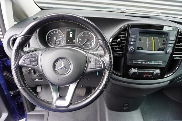 Mercedes-Benz VITO 140pk Automaat L2 ACC Cruise control Navigatie Camera Trekhaak 3-zits Airco Stoelverwarming