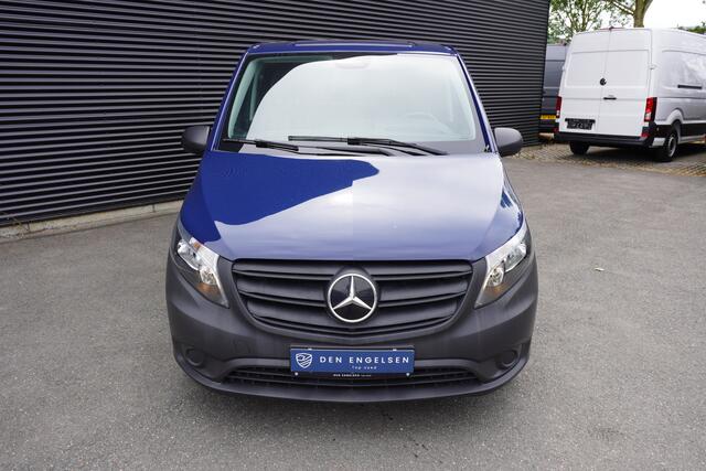 Mercedes-Benz VITO 140pk Automaat L2 ACC Cruise control Navigatie Camera Trekhaak 3-zits Airco Stoelverwarming