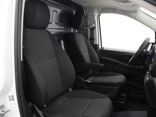 Mercedes-Benz VITO eVito Bestelwagen L2 66 kWh | Stoelverwarming | Apple Carplay | Achteruitrijcamera | Airco | Cruise Control | Dodehoekassistent |