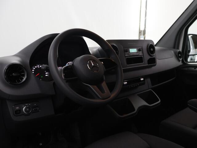 Mercedes-Benz eSprinter 414 GB L2 RWD PRO