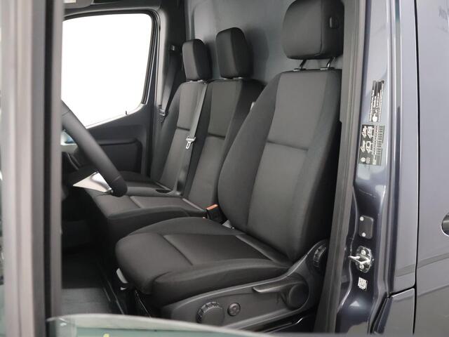 Mercedes-Benz eSprinter 314 L2 SEELCT 81kWh | DC laden 115 kW | Dubbele Schuifdeur | 3 zits | Stoelverwarming | Climate Control |