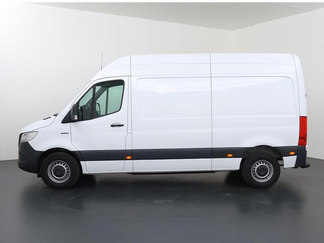 Mercedes-Benz eSprinter | L2 H2 | 55 kWh | STOELVERWARMING | AIRCO | DAB+ RADIO | COMPLETE LAADRUIMTE BETIMMERING | OPSTAP TOT LAADRUIMTE | STOEL - STOEL | COMFORT |