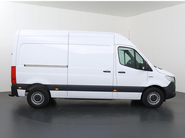 Mercedes-Benz eSprinter | L2 H2 | 55 kWh | STOELVERWARMING | AIRCO | DAB+ RADIO | COMPLETE LAADRUIMTE BETIMMERING | OPSTAP TOT LAADRUIMTE | STOEL - STOEL | COMFORT |