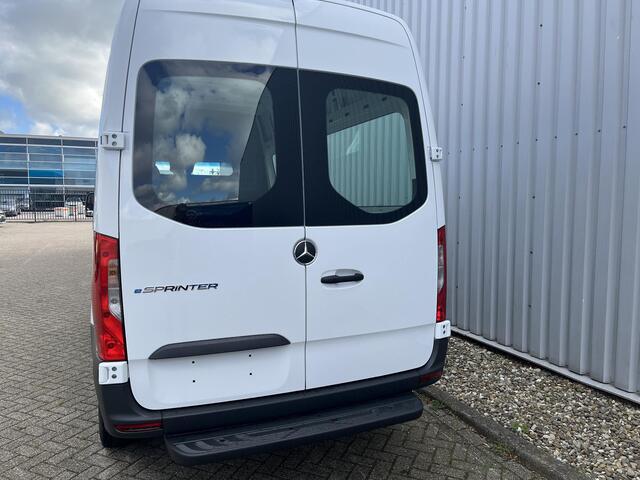 Mercedes-Benz eSprinter 314 L2 Pro 81kWh Rolstoelbus