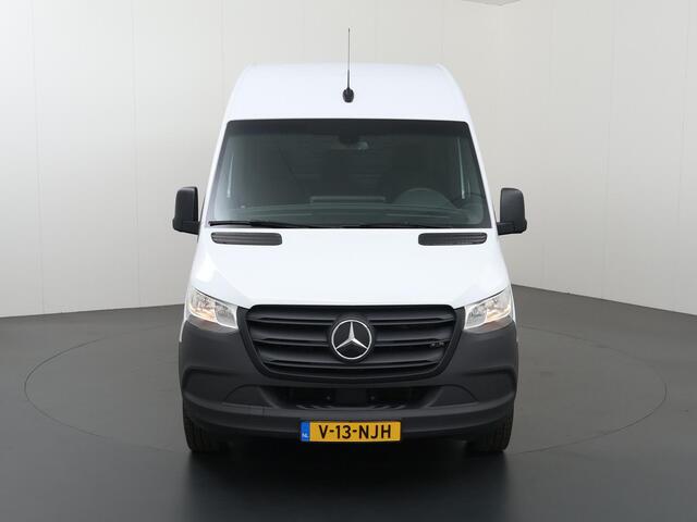 Mercedes-Benz eSprinter L2 H2 | 55 kWh | Parkeercamera | Bluetooth | Stoelverwarming | Keyless Go | Certified