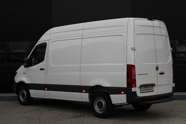 Mercedes-Benz eSprinter 314 L2H2 Pro 56kWh - Carplay - Camera - Betimmering - Cruise - Blind Spot - Rijklaar