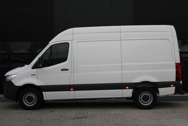Mercedes-Benz eSprinter 314 L2H2 Pro 56kWh - Carplay - Camera - Betimmering - Cruise - Blind Spot - Rijklaar