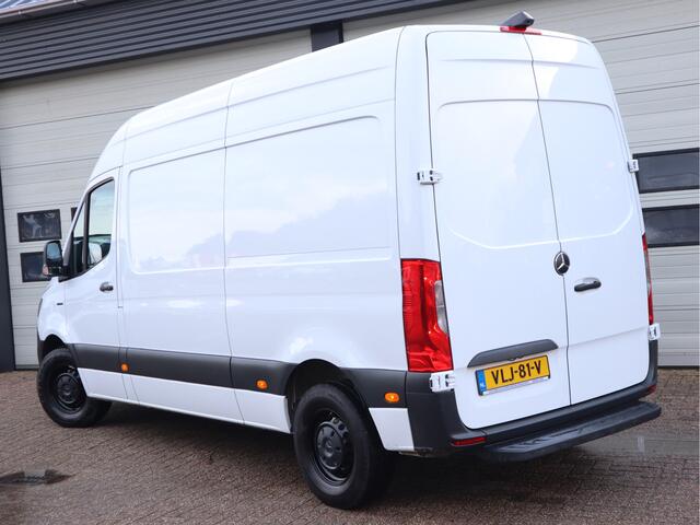 Mercedes-Benz eSprinter eSprinter 55 kWh 100% Elektrisch L2H2 - Camera - Airco