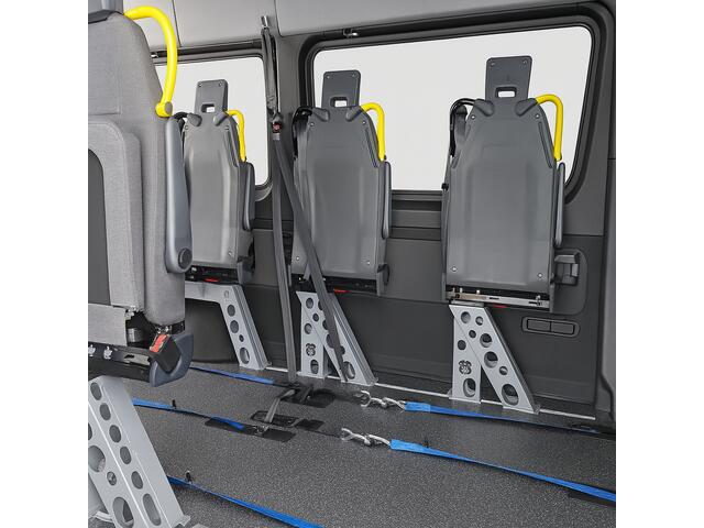 Mercedes-Benz eSprinter 9 persoons / Rolstoelbus -L3- / 4250kg / VOORRAAD