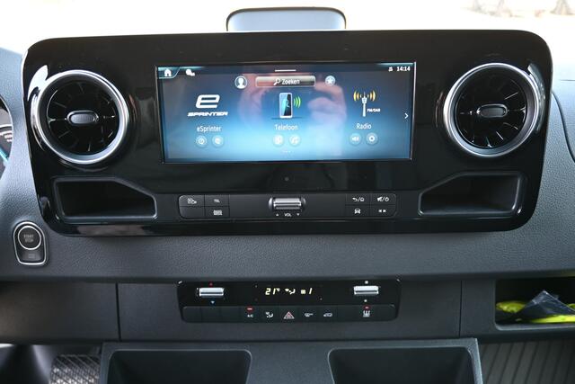 Mercedes-Benz eSprinter 314 L2H2 Pro 56kWh Snel laden, Trekhaak, Etc.