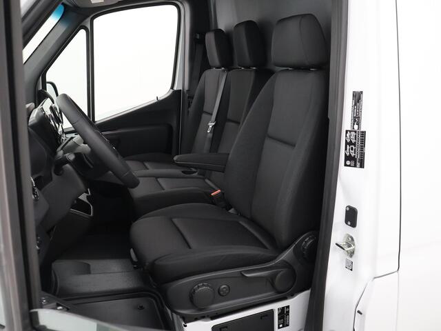 Mercedes-Benz eSprinter 314 L2 H2 PRO | 81kWh | 100% elektrisch | 2000kg Trekhaak | 115Kw/u DC Snelladen | Smartphone integratie pakket | Carplay | Camera | Comfort bestuurdersstoel |
