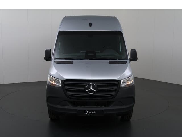 Mercedes-Benz eSprinter 314 L2 H2 PRO | 81 kWh | 100% elektrisch | 2000kg Trekhaak | 115Kw/u DC Snelladen | Smartphone integratie pakket | Carplay | Camera | Comfort bestuurdersstoel |