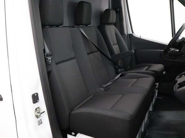 Mercedes-Benz eSprinter 320 L3 H2 PRO | 56 kWh | Navigatiesysteem | DC laden 115 kWh | Winter pakket Plus | Cruise-Controle |