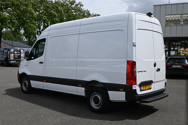 Mercedes-Benz eSprinter 314 L2H2 Pro 81kWh RWD DC opladen 115kW, Geveerde stoel, Etc.