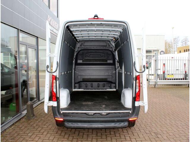 Mercedes-Benz eSprinter L2H2 47 kWh Elektrisch Aut. Airco/Cam