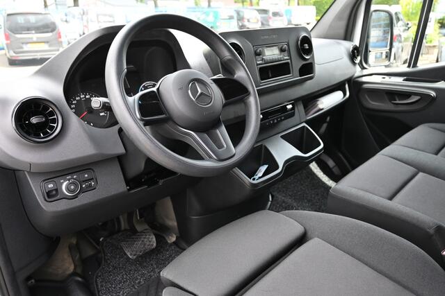 Mercedes-Benz eSprinter 312 L2H2 FWD 56 kWh Camera, Stoelverwarming