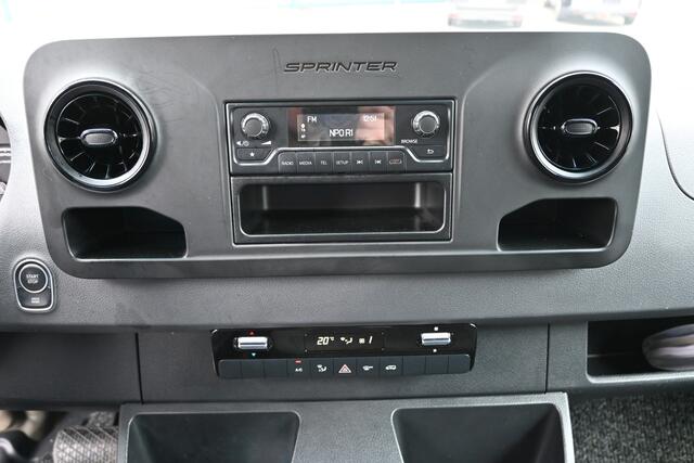 Mercedes-Benz eSprinter 312 L2H2 FWD 56 kWh Camera, Stoelverwarming