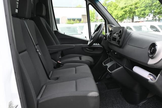Mercedes-Benz eSprinter 312 L2H2 FWD 56 kWh Camera, Stoelverwarming