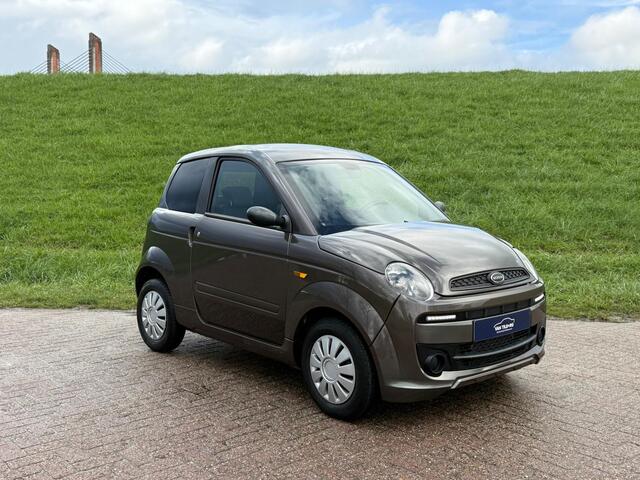 Microcar M.GO Brommobiel Initial Achteruitrijcamera | DAB + | BT Audio | Centrale vergrendeling met afstandsbediening