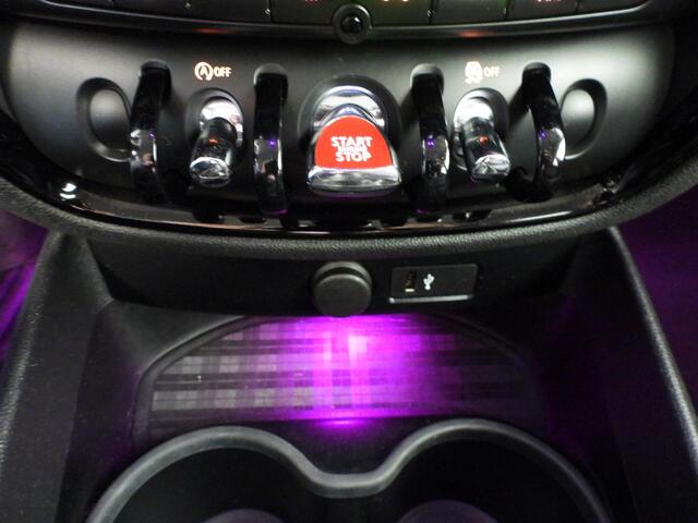 Mini CLUBMAN Mini 1.5 One Salt NAVI/CLIMA/PDC/17"LMV!