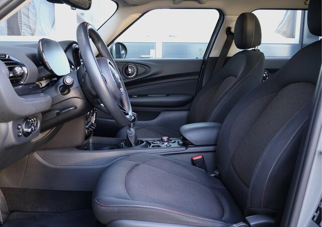 Mini CLUBMAN Mini 1.5 Business Edition | Digitale tellerklok | Carplay | Keyless entry | LED koplampen | Union Jack | Navi | Climate Control