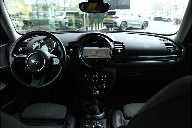 Mini CLUBMAN One Classic / Comfortstoelen / LED / PDC / Cruise Control / Navigatie / Apple CarPlay / 17" LMV