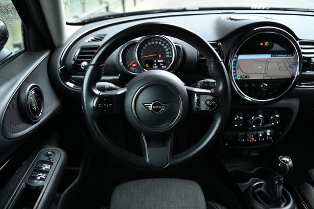 Mini CLUBMAN One Classic / Comfortstoelen / LED / PDC / Cruise Control / Navigatie / Apple CarPlay / 17" LMV