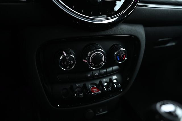 Mini CLUBMAN One Classic / Comfortstoelen / LED / PDC / Cruise Control / Navigatie / Apple CarPlay / 17" LMV