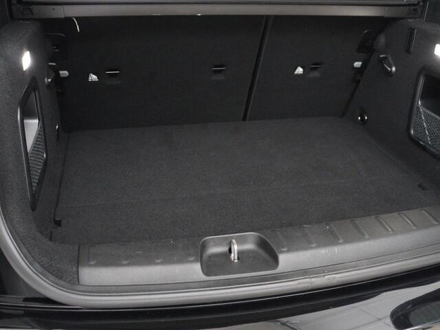 Mini CLUBMAN 1.5 One Salt Business | Panoramadak | Navigatie | Climate control | Bluetooth | Cruise control | Parkeerhulp | Verwarmde voorruit