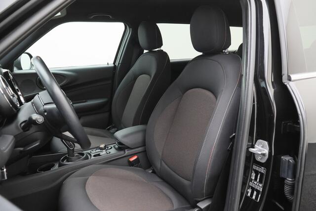 Mini CLUBMAN Mini 1.5 One Business Edition Automaat Navigatie, Climate, Cruise, PDC, 17"