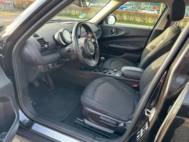 Mini CLUBMAN ONE APK 24-03-2027 APK 24-03-2027 Apple Carplay