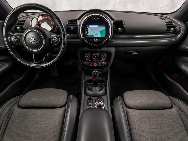 Mini CLUBMAN 1.5 One Sport Automaat (FACELIFT, NAVIGATIE, DEALER ONDERHOUDEN, CLIMATE, STOELVERWARMING, LEDER, SPORTSTOELEN, GETINT GLAS, LED KOPLAMPEN, NIEUWSTAAT)