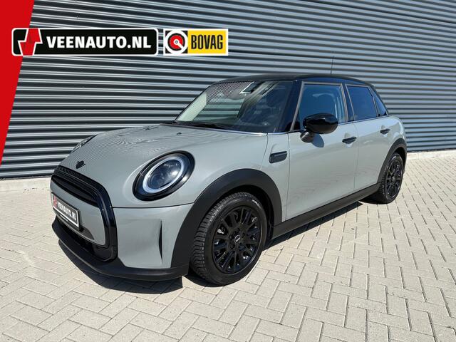 Mini COOPER 5drs 1.5 Black optic
