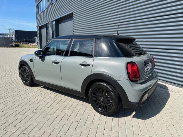 Mini COOPER 5drs 1.5 Black optic
