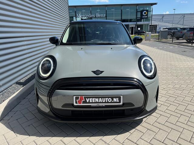 Mini COOPER 5drs 1.5 Black optic