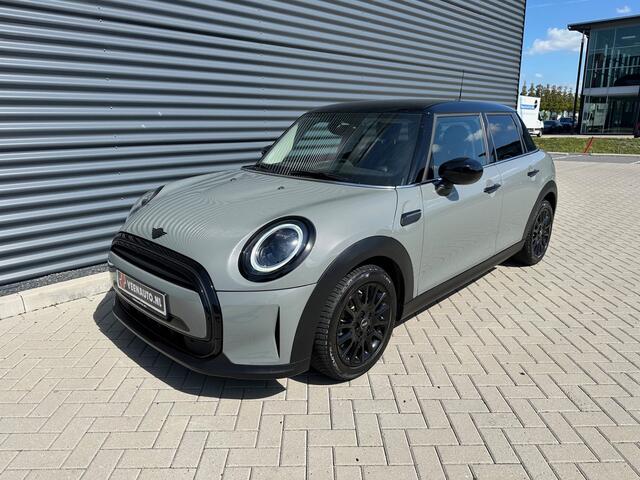 Mini COOPER 5drs 1.5 Black optic
