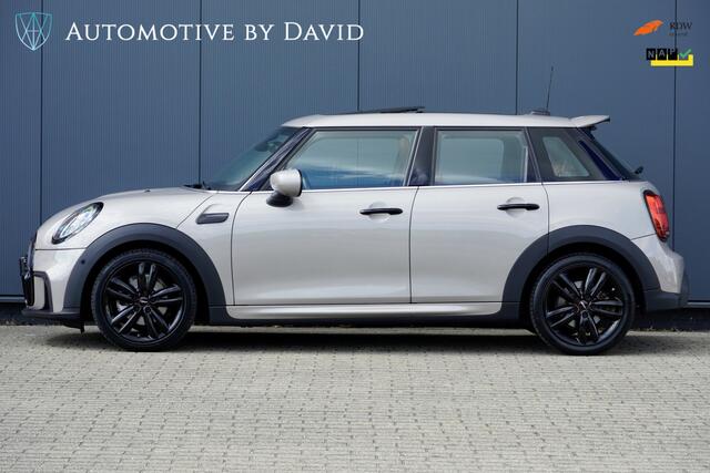 Mini COOPER Hatchback 1.5 136 pk JOHN COOPER WORKS 5-DEURS AUTOMAAT / FACELIFT / PANORAMADAK / LEDER COGNAC / APPLE CARPLAY / NAVIGATIE / KEYLESS ENTRY / LED / HEAD-UP DISPLAY
