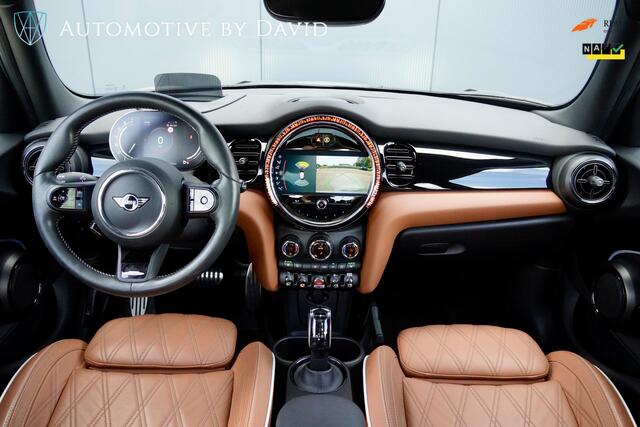 Mini COOPER Hatchback 1.5 136 pk JOHN COOPER WORKS 5-DEURS AUTOMAAT / FACELIFT / PANORAMADAK / LEDER COGNAC / APPLE CARPLAY / NAVIGATIE / KEYLESS ENTRY / LED / HEAD-UP DISPLAY