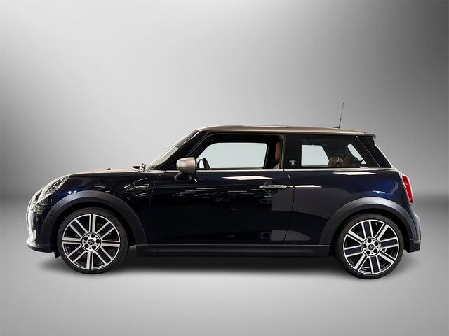 Mini COOPER Mini 1.5 136pk Resolute Edition Elektrisch glazen panorama-dak | Achteruitrijcamera | Navigatiesysteem full map