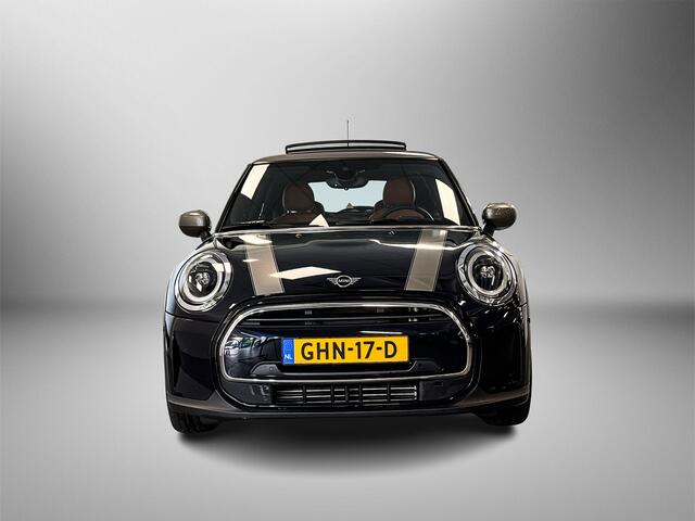 Mini COOPER Mini 1.5 136pk Resolute Edition Elektrisch glazen panorama-dak | Achteruitrijcamera | Navigatiesysteem full map