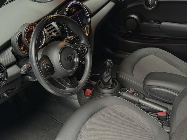 Mini COOPER 1.5 136 pk Led/pdc/17 inch/stoelverwarming/apple carplay/all wheater banden