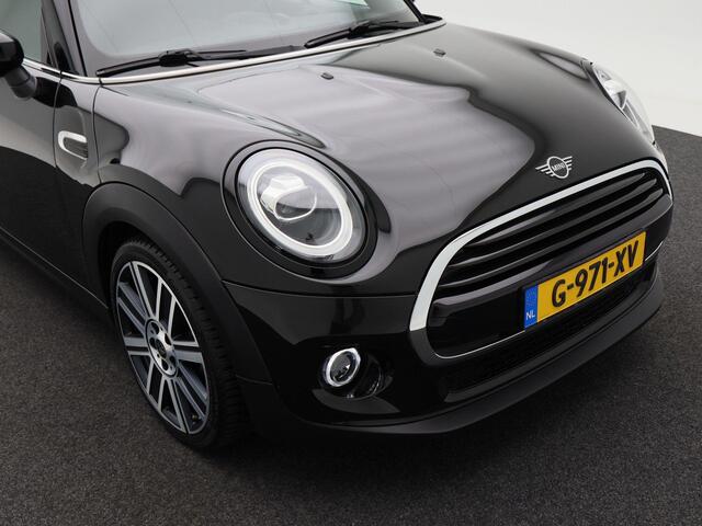 Mini COOPER Yours 1.5 136 Pk Automaat | Leder | 18 Inch | LED | Sensoren | Privacy Glass | Navigatiesysteem | 73.337 Km!!