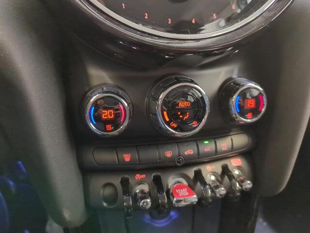 Mini COOPER 5-deurs 1.5 Classic | Navigatie | LED | PDC | Apple CarPlay | Automaat