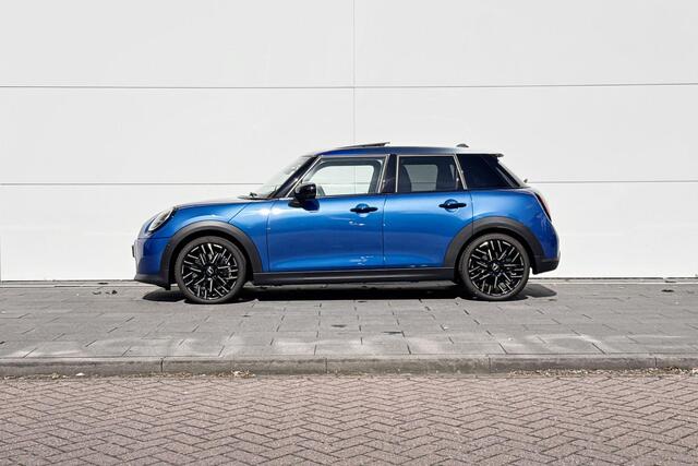 Mini COOPER 5-deurs C Favoured L